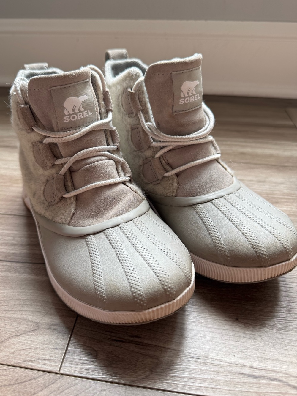 Sorel Women's Out 'N About III Classic Boot NL4428-081 Size 7.5 Dove Gray peach